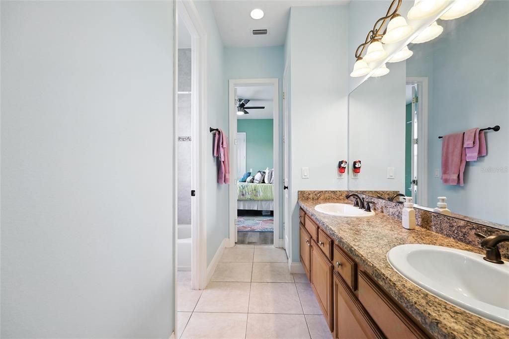 For Sale: $1,178,000 (6 beds, 4 baths, 5025 Square Feet)