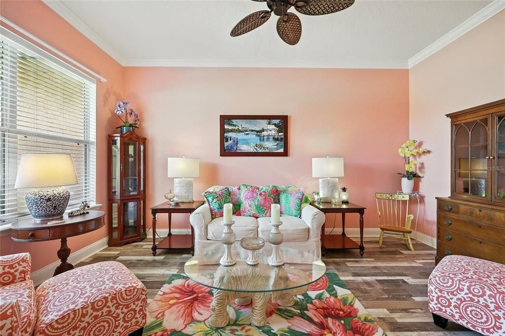 For Sale: $1,178,000 (6 beds, 4 baths, 5025 Square Feet)