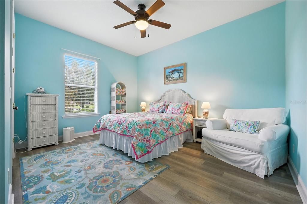 For Sale: $1,178,000 (6 beds, 4 baths, 5025 Square Feet)