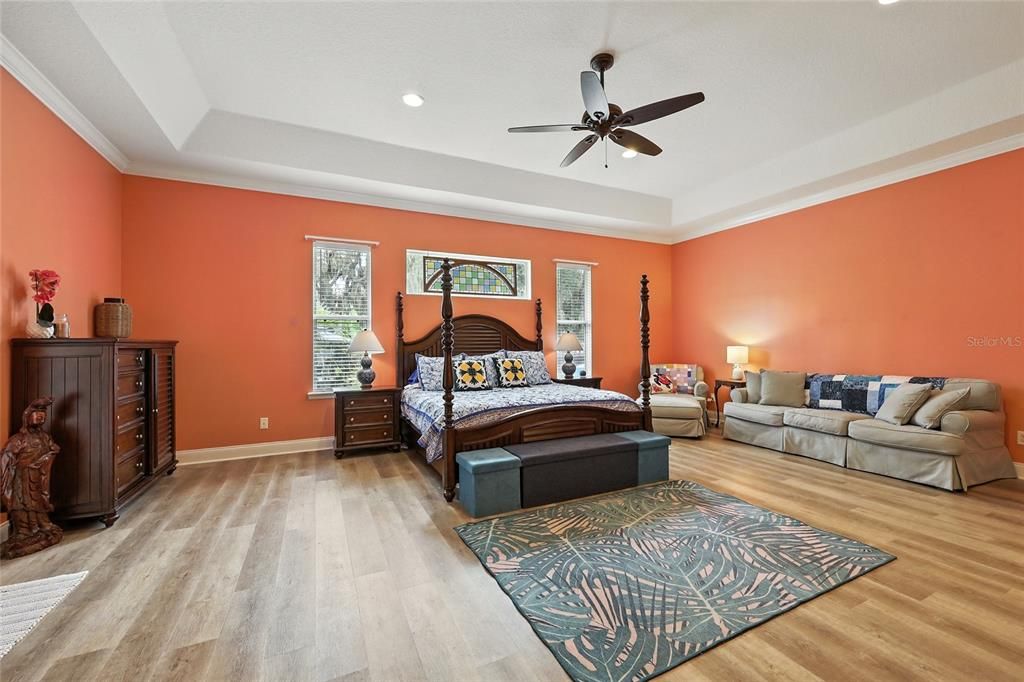 For Sale: $1,178,000 (6 beds, 4 baths, 5025 Square Feet)