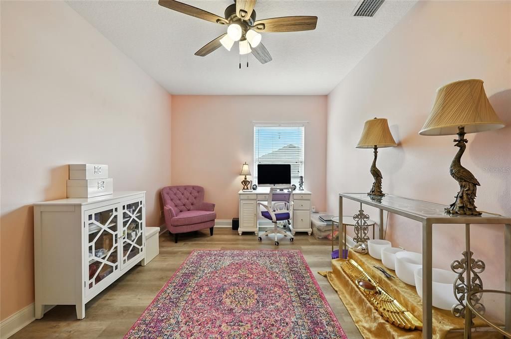 For Sale: $1,178,000 (6 beds, 4 baths, 5025 Square Feet)