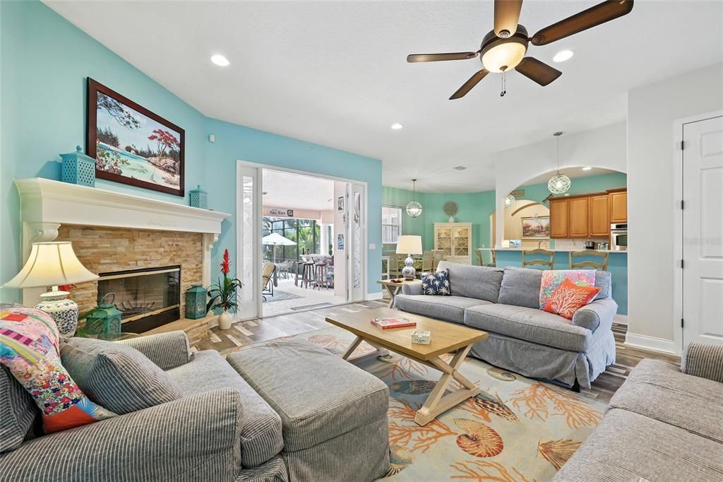 For Sale: $1,178,000 (6 beds, 4 baths, 5025 Square Feet)