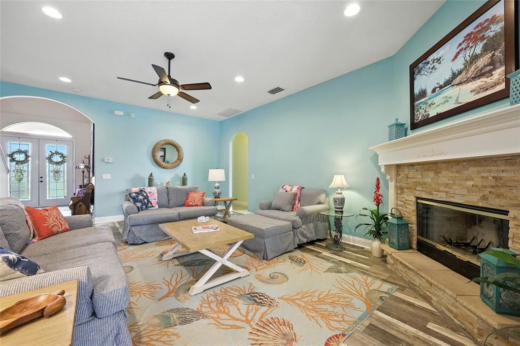 For Sale: $1,178,000 (6 beds, 4 baths, 5025 Square Feet)