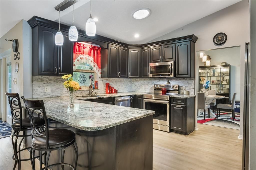 En Venta: $469,500 (3 camas, 2 baños, 2016 Pies cuadrados)