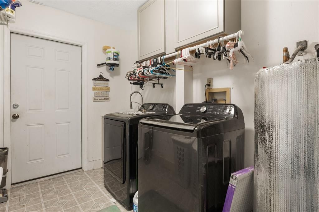 En Venta: $469,500 (3 camas, 2 baños, 2016 Pies cuadrados)