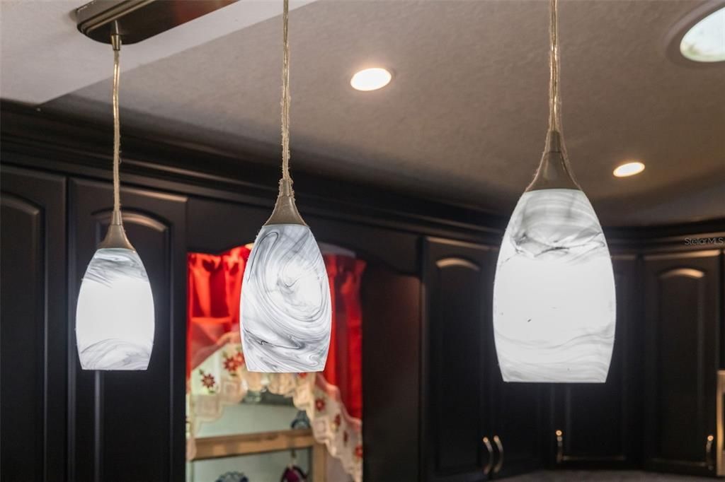 En Venta: $469,500 (3 camas, 2 baños, 2016 Pies cuadrados)