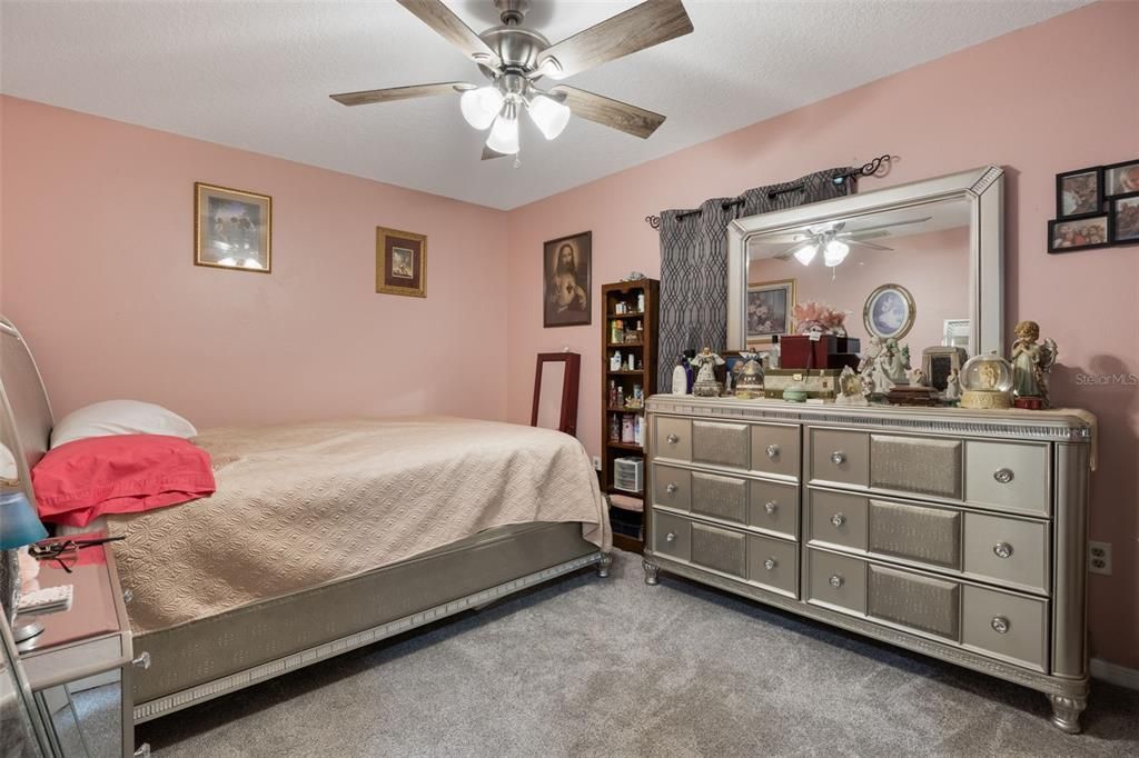 En Venta: $469,500 (3 camas, 2 baños, 2016 Pies cuadrados)