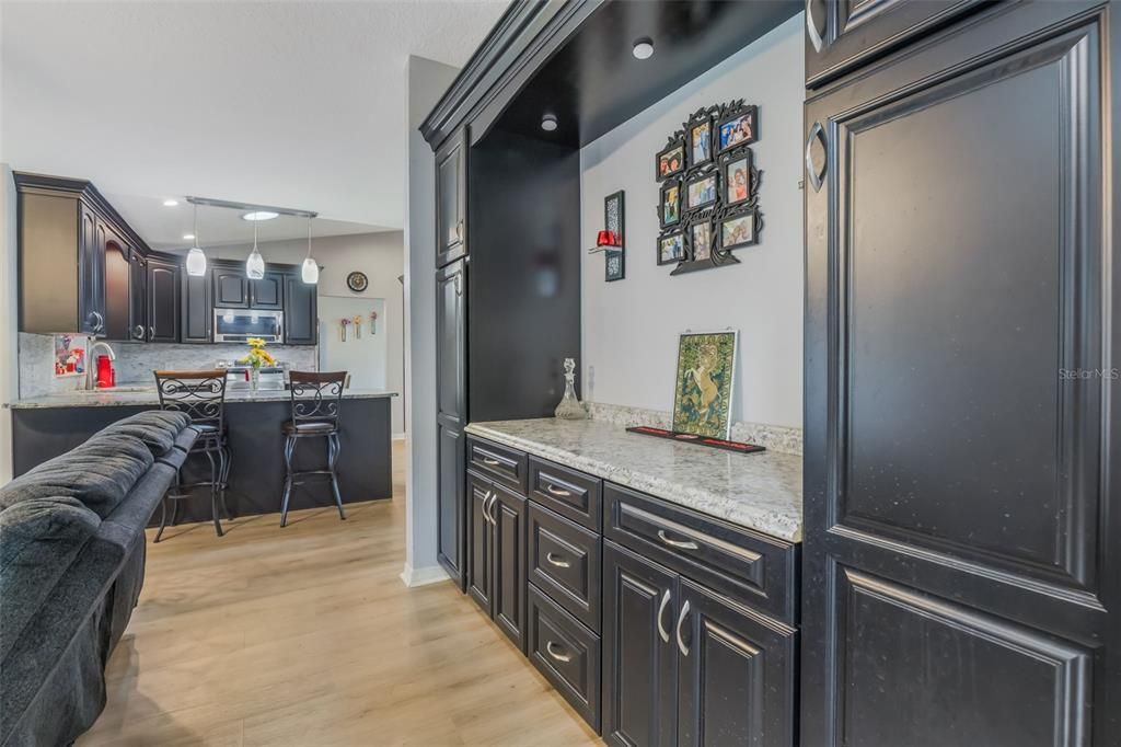 En Venta: $469,500 (3 camas, 2 baños, 2016 Pies cuadrados)