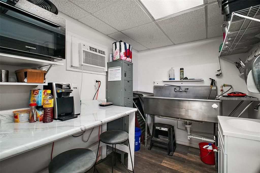 For Sale: $1,200,000 (0 beds, 0 baths, 1598 Square Feet)