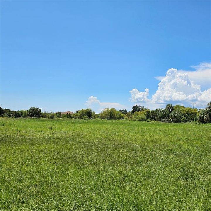 En Venta: $229,900 (1.02 acres)