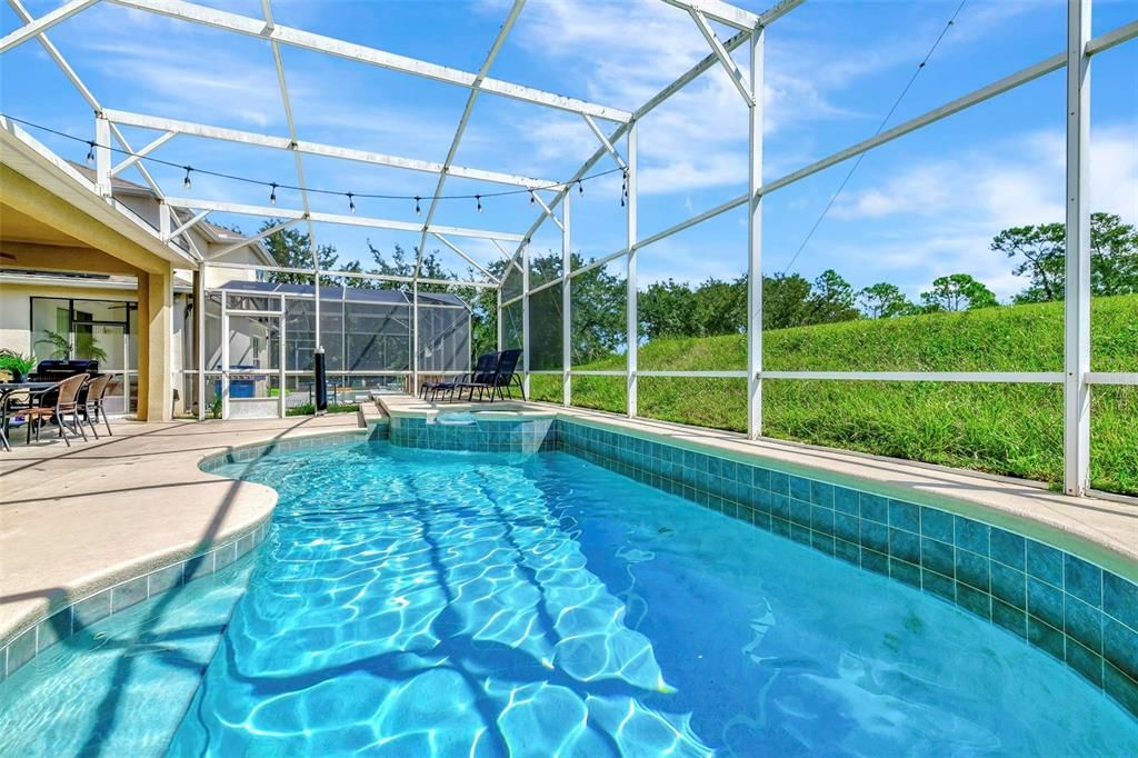 合同活跃: $3,500 (5 贝兹, 3 浴室, 2949 平方英尺)