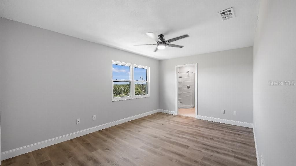 待售: $570,000 (4 贝兹, 3 浴室, 2586 平方英尺)