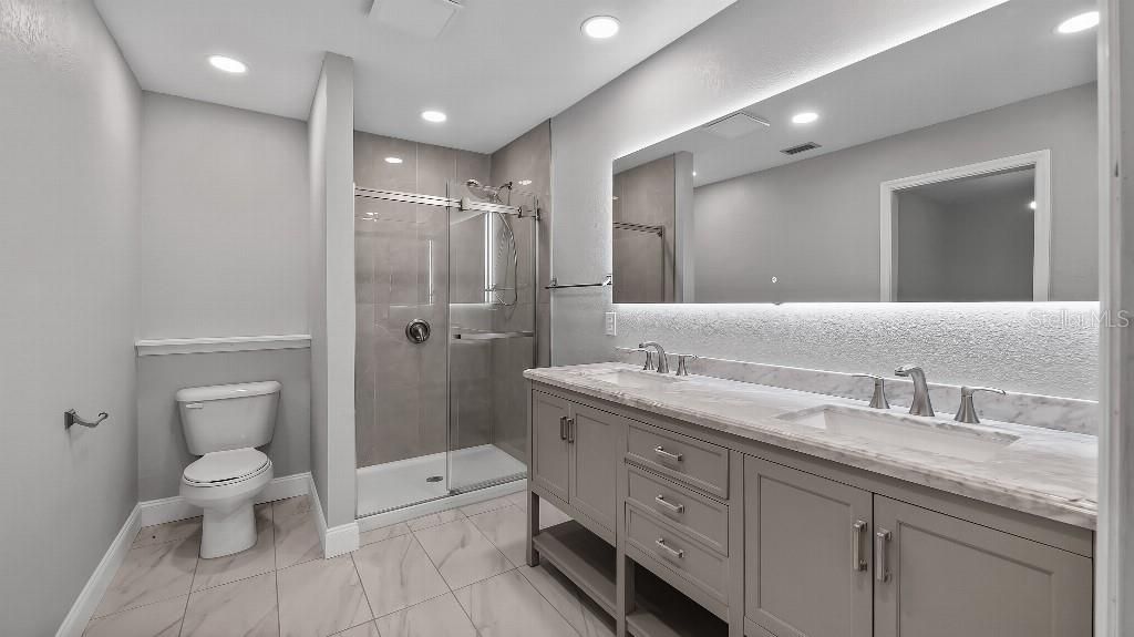 待售: $570,000 (4 贝兹, 3 浴室, 2586 平方英尺)