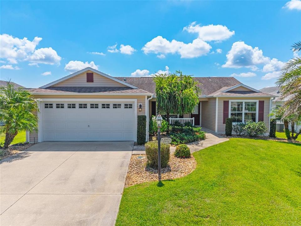 Active With Contract: $339,900 (3 beds, 2 baths, 1392 Square Feet)