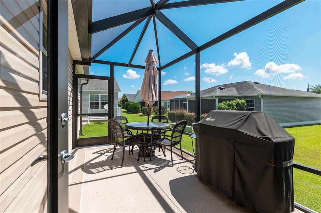 Active With Contract: $339,900 (3 beds, 2 baths, 1392 Square Feet)