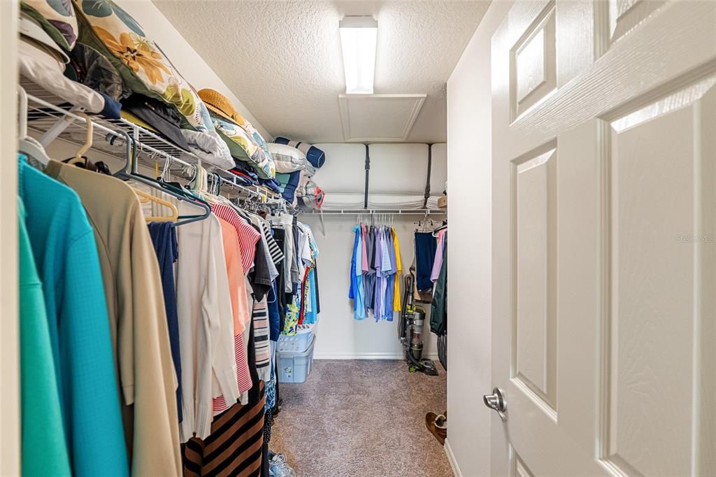 Active With Contract: $339,900 (3 beds, 2 baths, 1392 Square Feet)