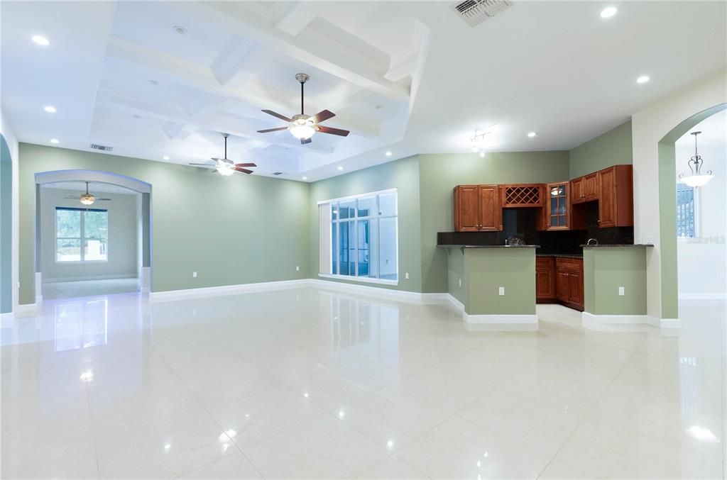 Active With Contract: $725,000 (4 beds, 4 baths, 4370 Square Feet)