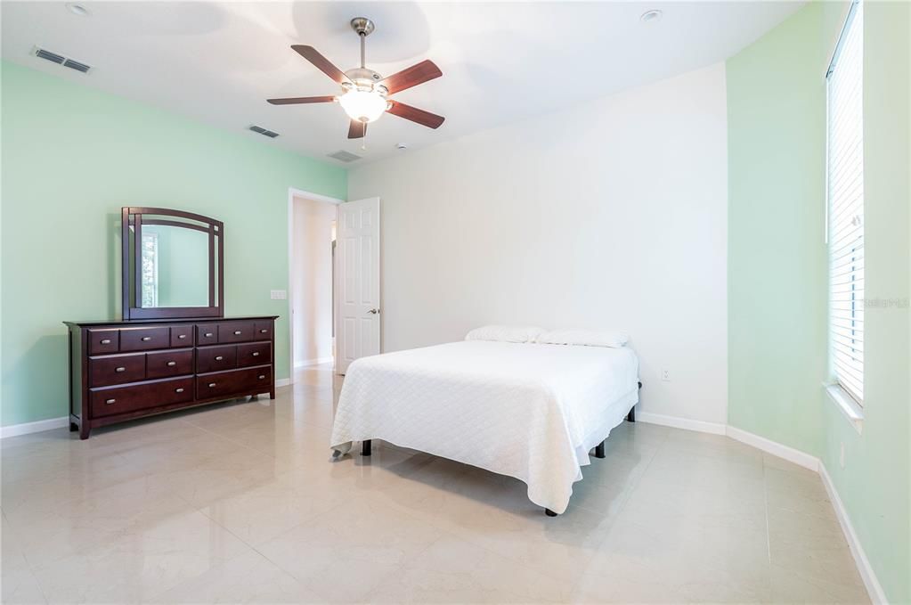 Active With Contract: $725,000 (4 beds, 4 baths, 4370 Square Feet)