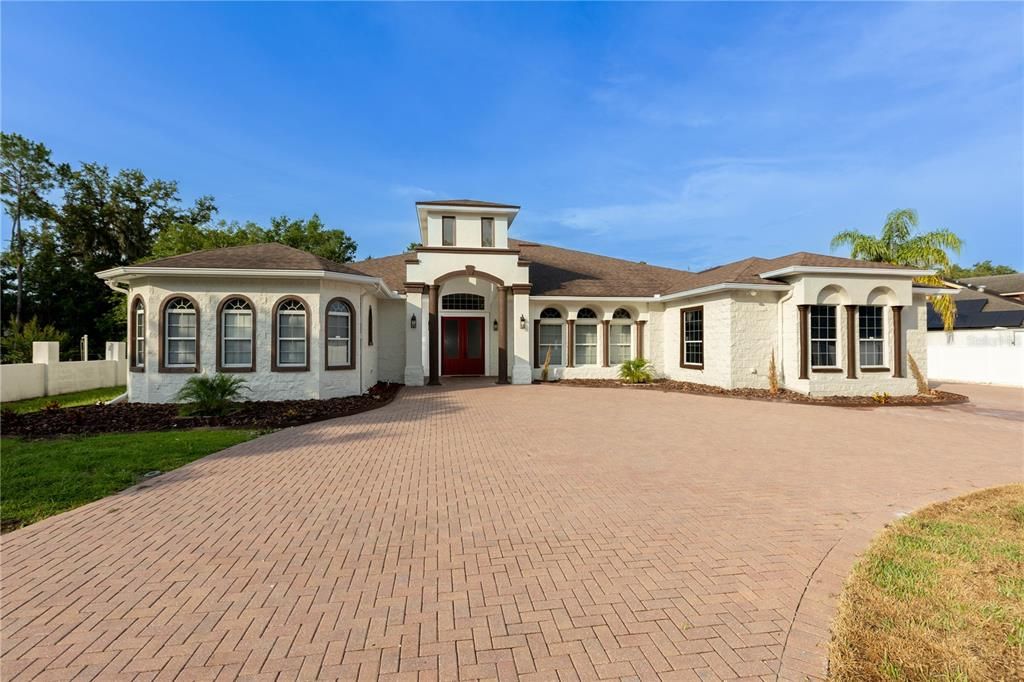 Active With Contract: $725,000 (4 beds, 4 baths, 4370 Square Feet)