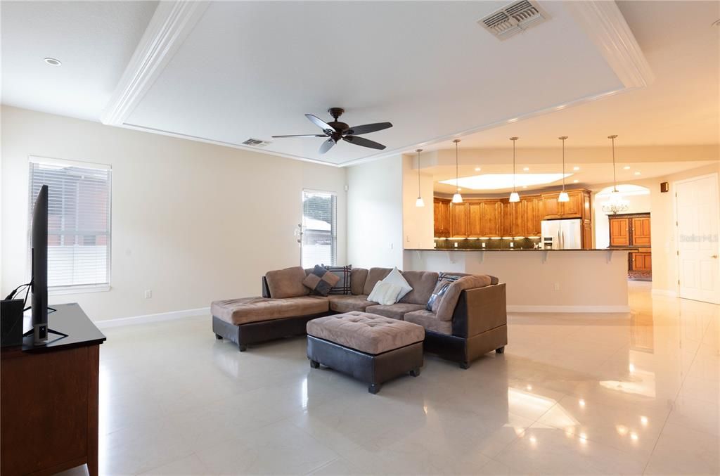 Active With Contract: $725,000 (4 beds, 4 baths, 4370 Square Feet)