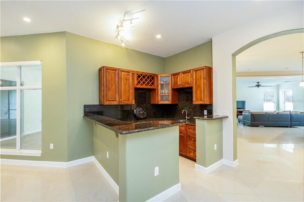 Active With Contract: $725,000 (4 beds, 4 baths, 4370 Square Feet)