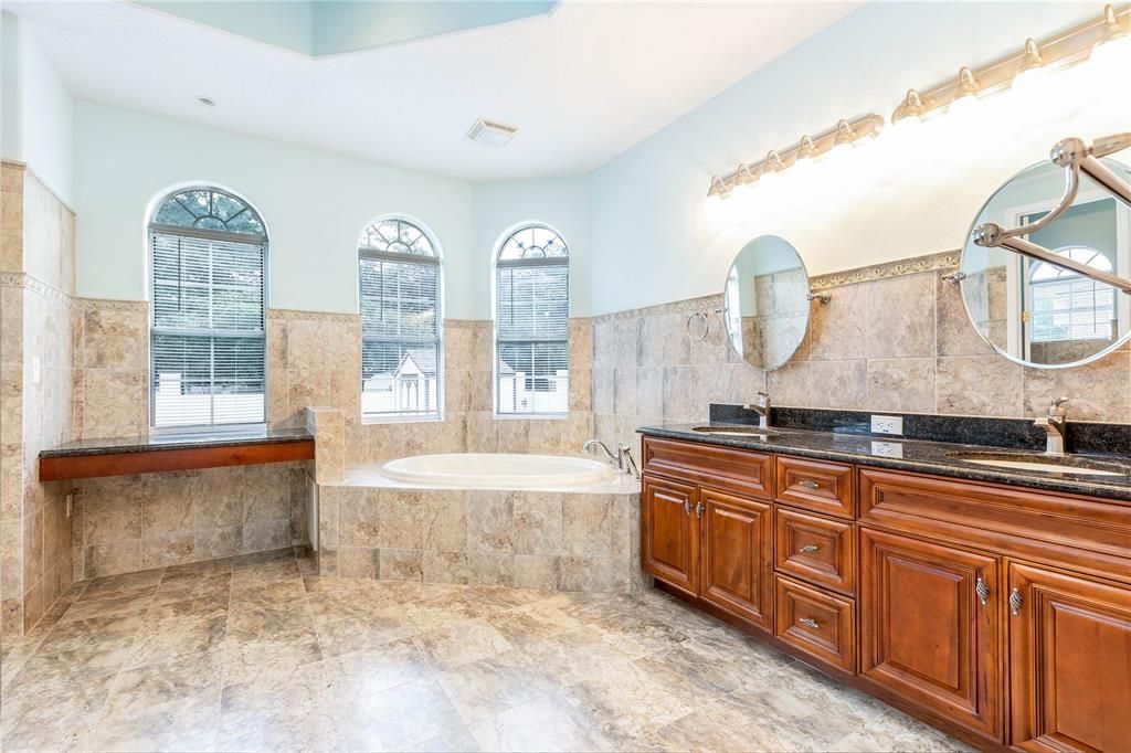 Active With Contract: $725,000 (4 beds, 4 baths, 4370 Square Feet)