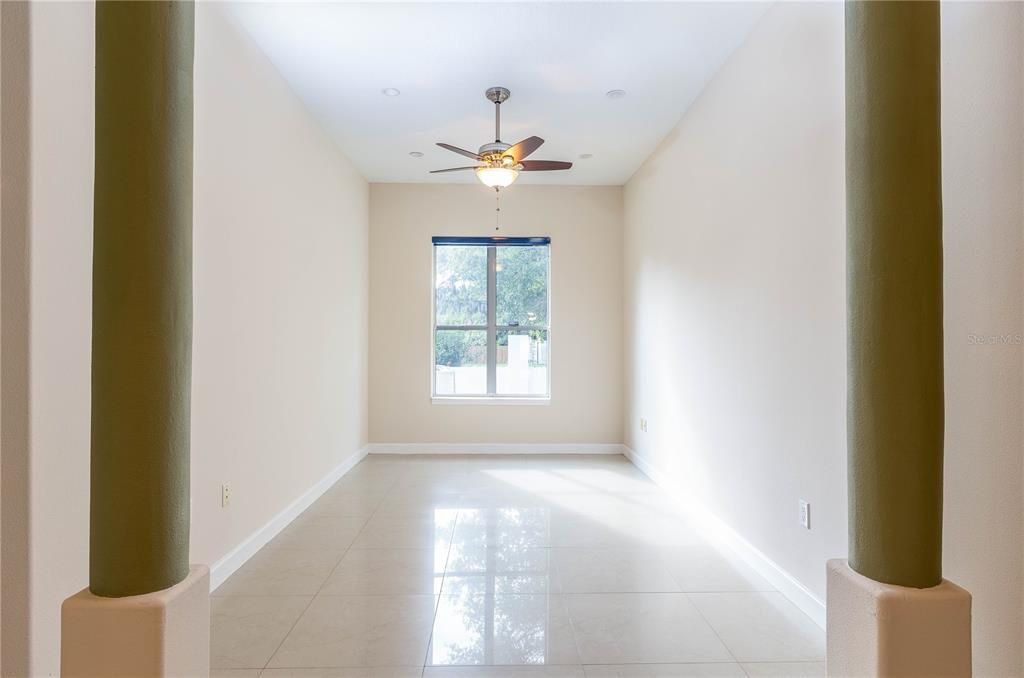 Active With Contract: $725,000 (4 beds, 4 baths, 4370 Square Feet)