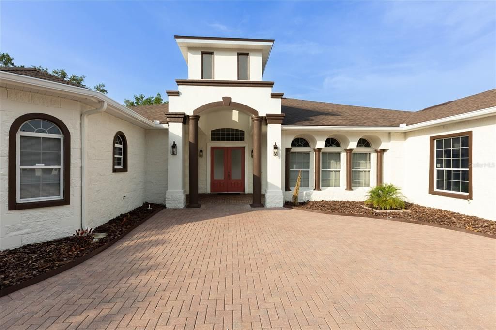 Active With Contract: $725,000 (4 beds, 4 baths, 4370 Square Feet)