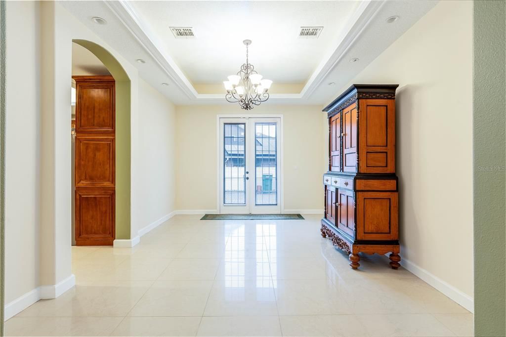 Active With Contract: $725,000 (4 beds, 4 baths, 4370 Square Feet)