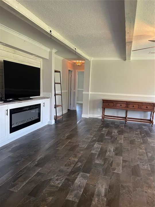 En Venta: $359,900 (3 camas, 2 baños, 1891 Pies cuadrados)