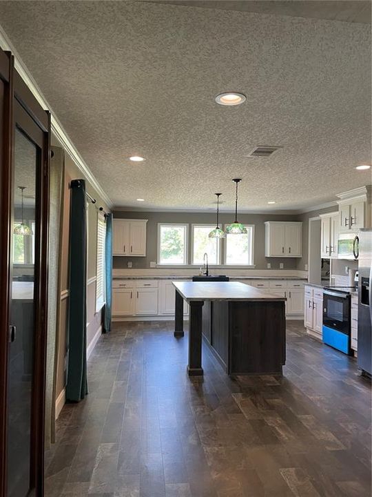 En Venta: $359,900 (3 camas, 2 baños, 1891 Pies cuadrados)