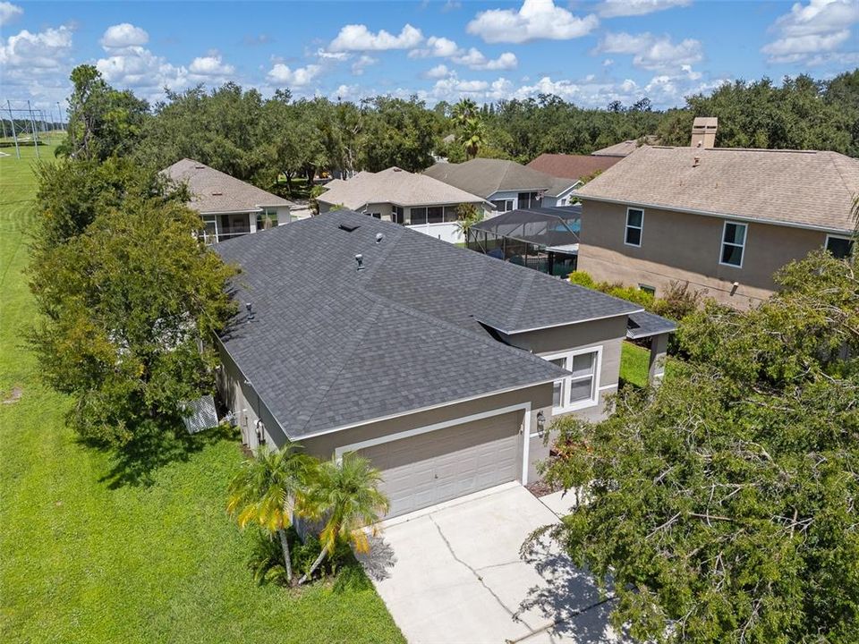 For Sale: $399,000 (3 beds, 2 baths, 1977 Square Feet)