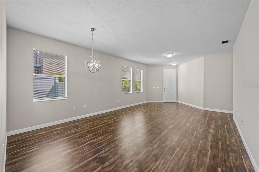 For Sale: $399,000 (3 beds, 2 baths, 1977 Square Feet)