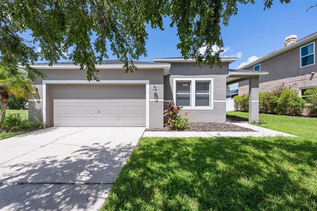 For Sale: $399,000 (3 beds, 2 baths, 1977 Square Feet)