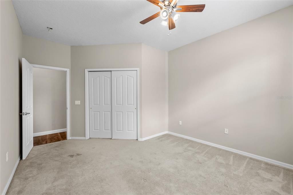 For Sale: $399,000 (3 beds, 2 baths, 1977 Square Feet)