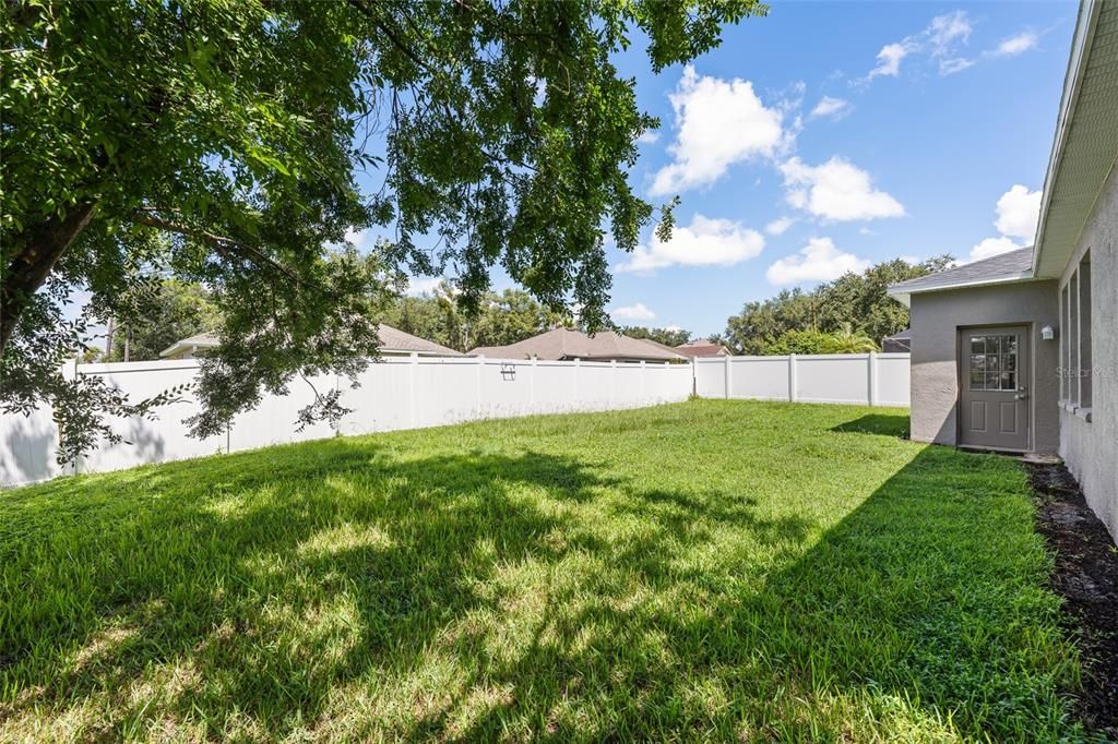 For Sale: $399,000 (3 beds, 2 baths, 1977 Square Feet)