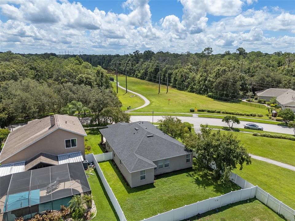 For Sale: $399,000 (3 beds, 2 baths, 1977 Square Feet)