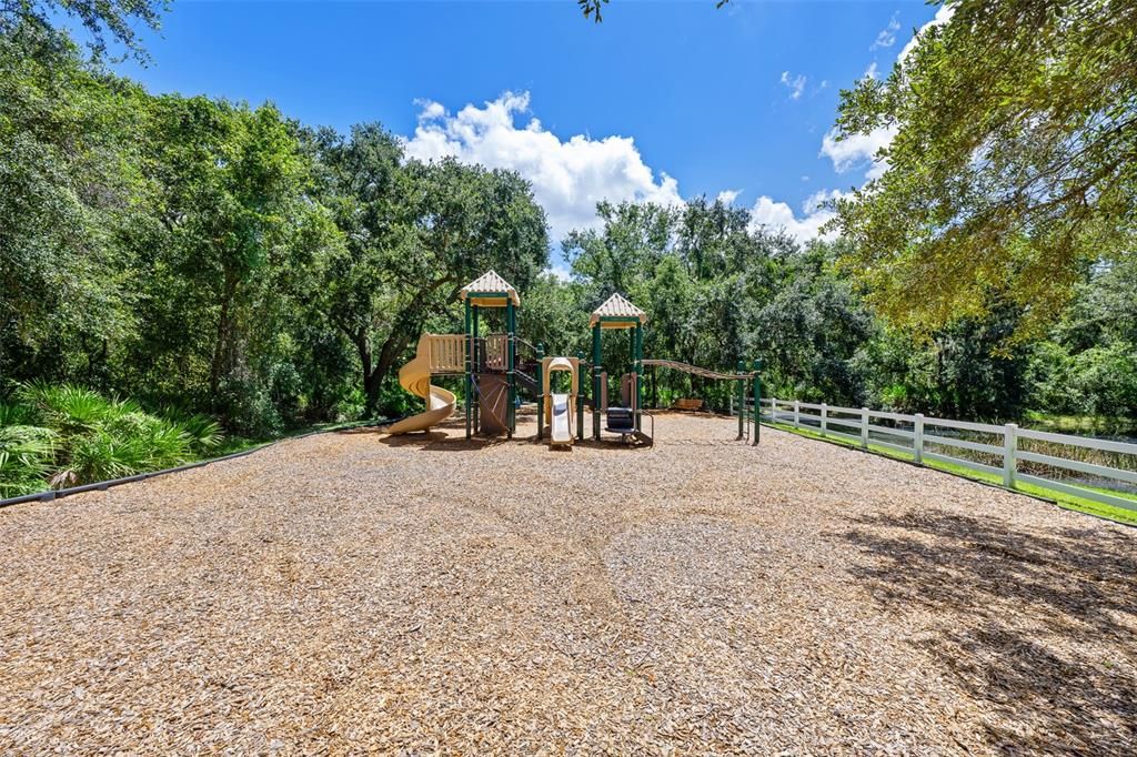 For Sale: $399,000 (3 beds, 2 baths, 1977 Square Feet)