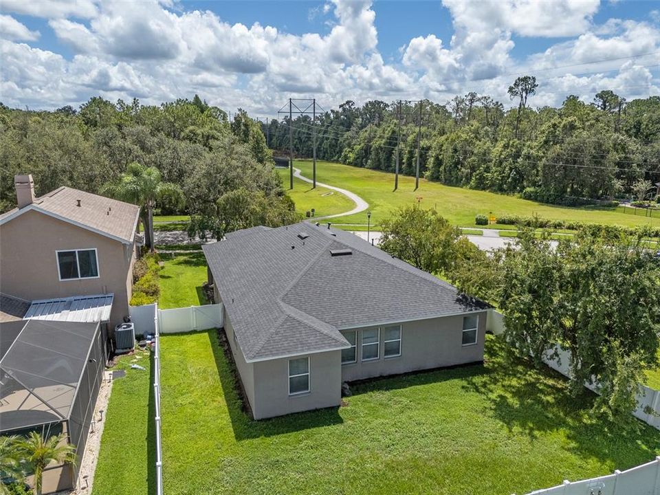 For Sale: $399,000 (3 beds, 2 baths, 1977 Square Feet)