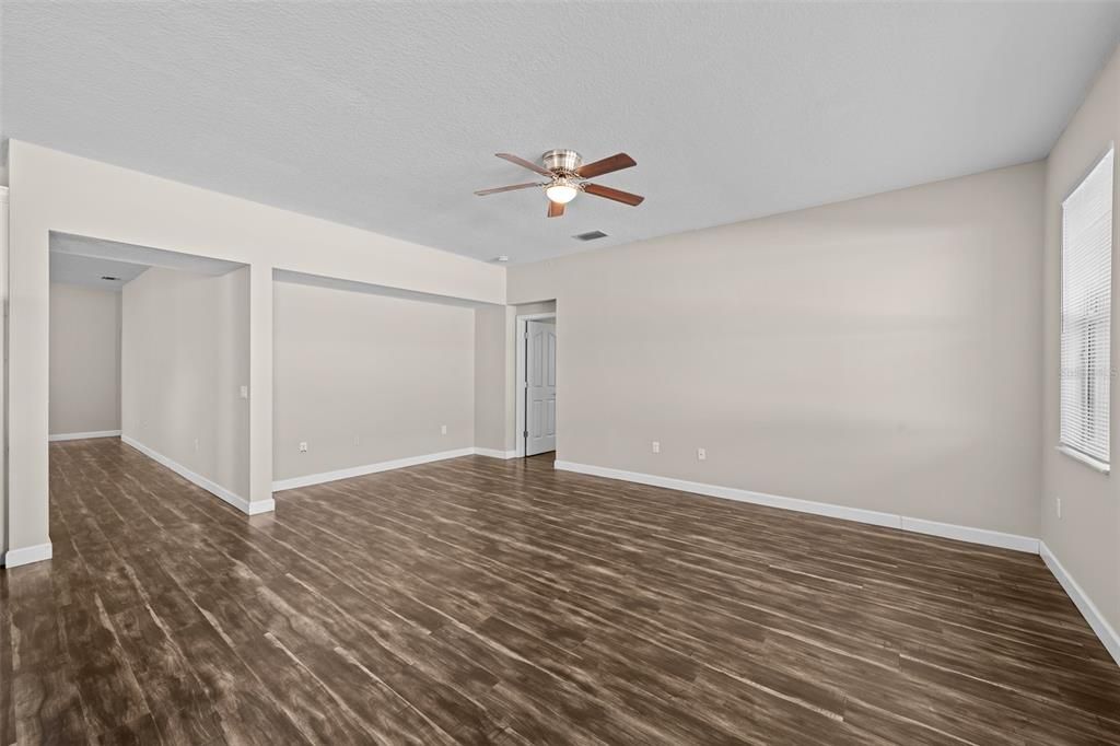 For Sale: $399,000 (3 beds, 2 baths, 1977 Square Feet)