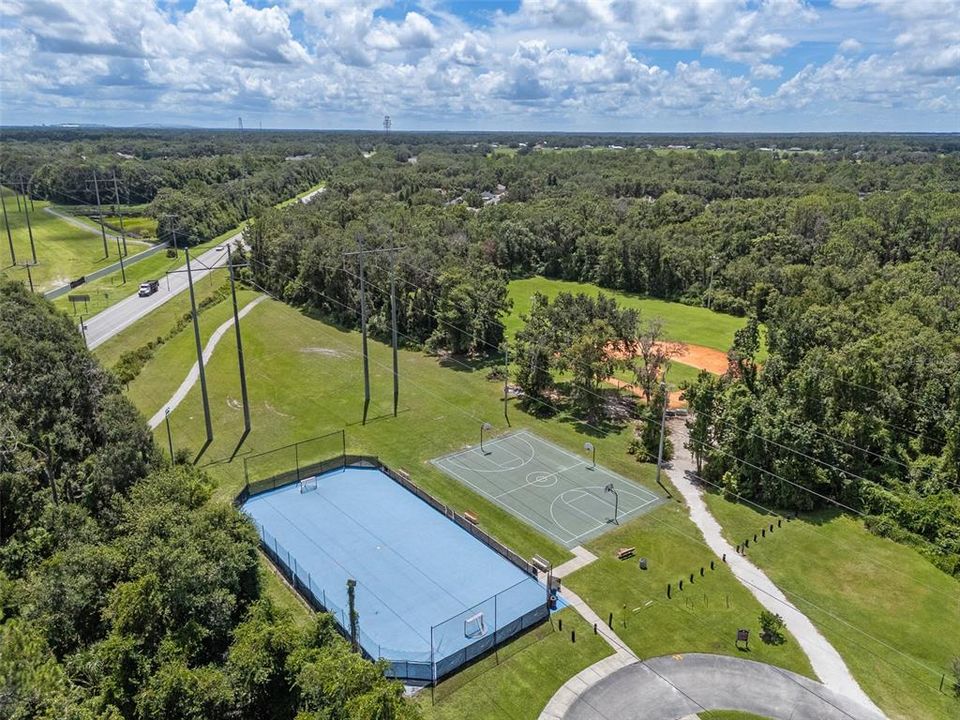 For Sale: $399,000 (3 beds, 2 baths, 1977 Square Feet)