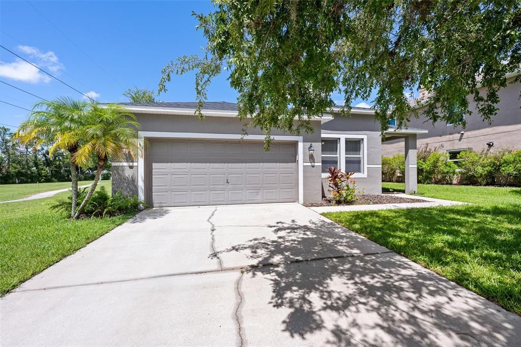 For Sale: $399,000 (3 beds, 2 baths, 1977 Square Feet)