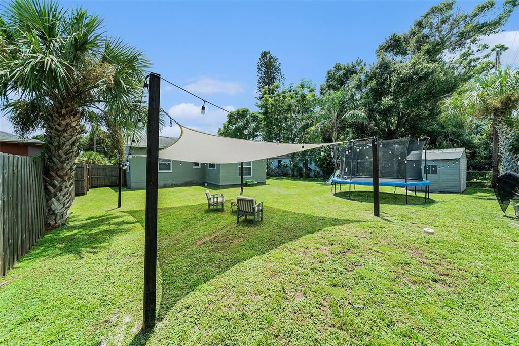 合同活跃: $320,000 (3 贝兹, 1 浴室, 1342 平方英尺)