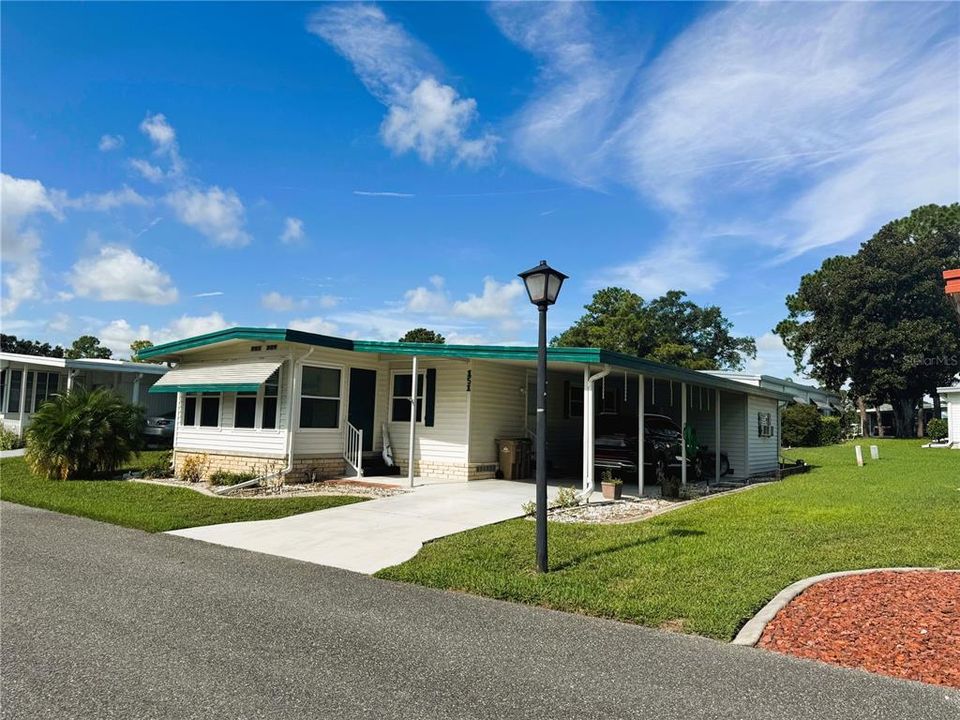 For Sale: $139,000 (2 beds, 2 baths, 1100 Square Feet)