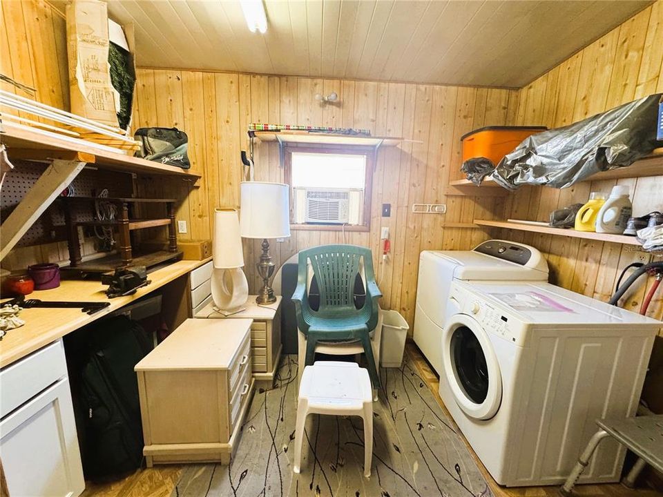 For Sale: $139,000 (2 beds, 2 baths, 1100 Square Feet)