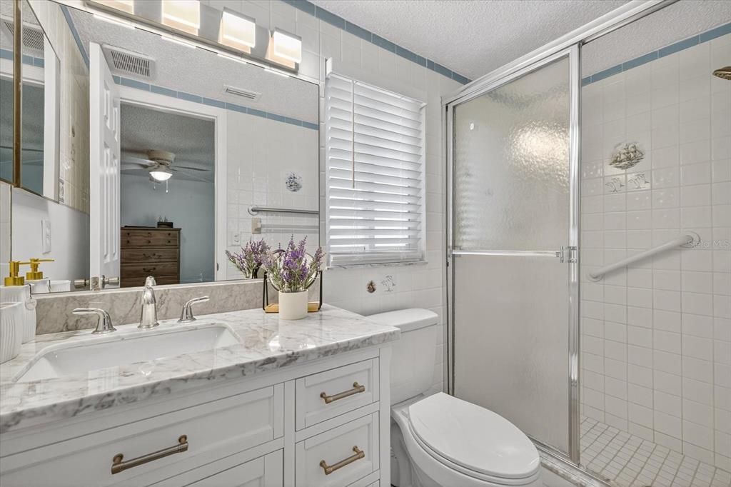 Под контрактом: $270,000 (3 спален, 2 ванн, 1222 Квадратных фут)