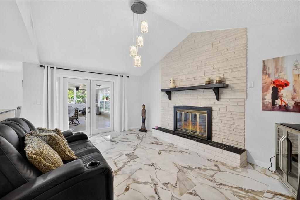 Под контрактом: $270,000 (3 спален, 2 ванн, 1222 Квадратных фут)