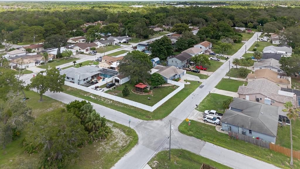 Под контрактом: $270,000 (3 спален, 2 ванн, 1222 Квадратных фут)