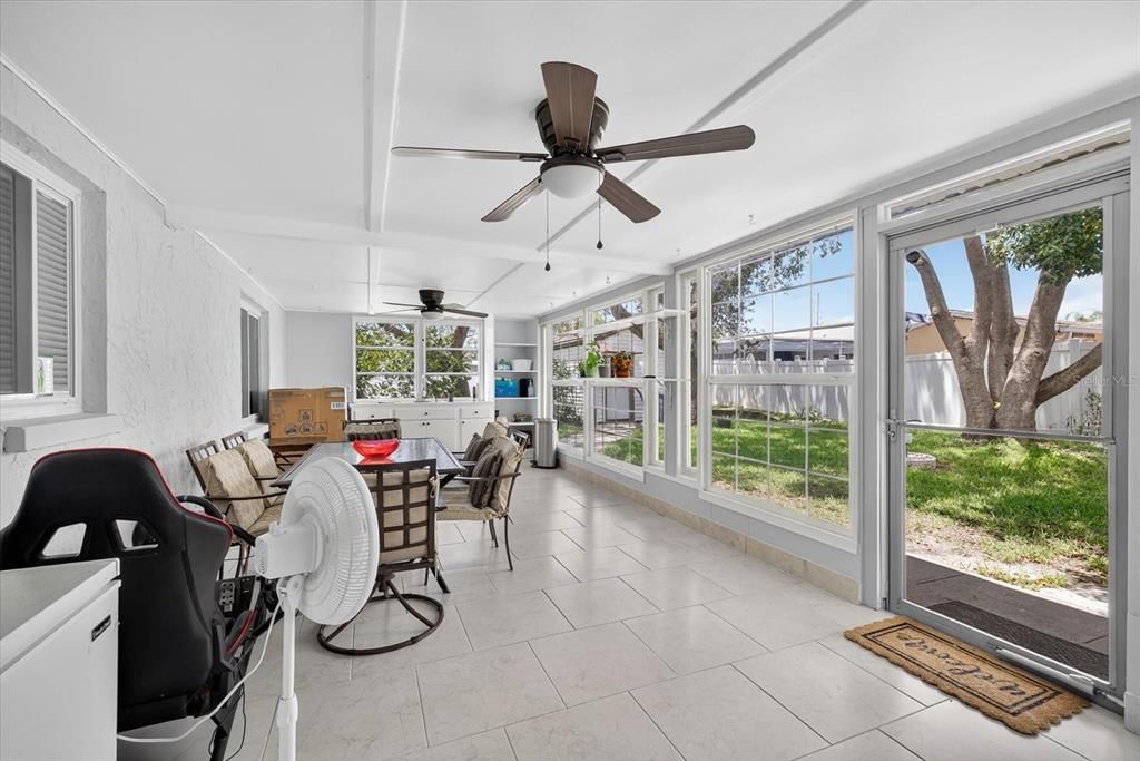 Под контрактом: $270,000 (3 спален, 2 ванн, 1222 Квадратных фут)