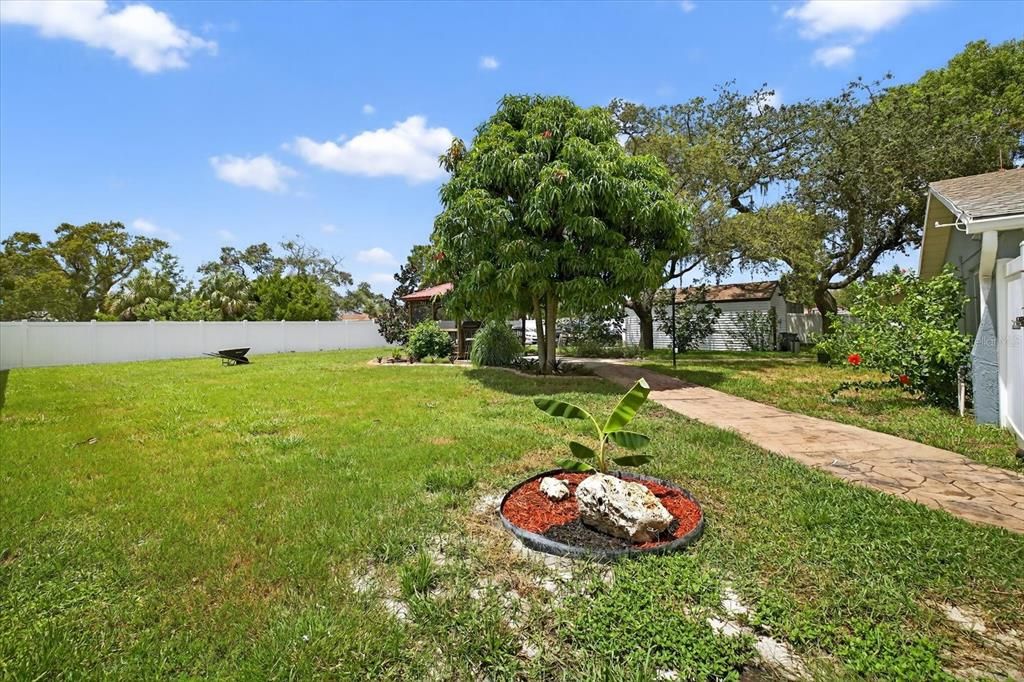 Под контрактом: $270,000 (3 спален, 2 ванн, 1222 Квадратных фут)